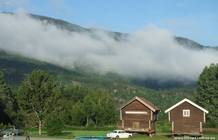 Mit dem Fahrrad durch Norwegen: Radtour von Rollag über Kongsberg nach Svarstad.