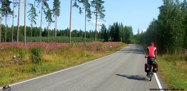 Mit dem Fahrrad durch Finnland: Radtour von Kouvola nach Lappenranta.