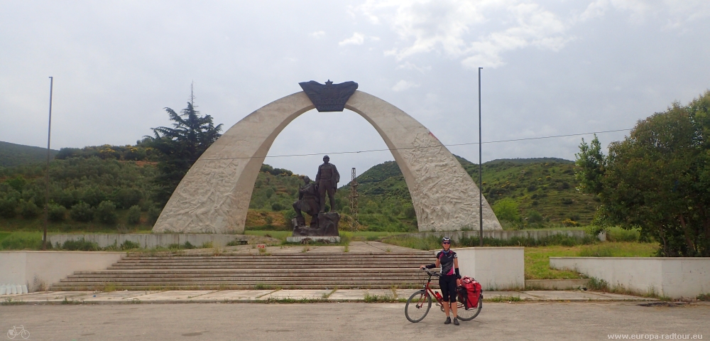 Drashovice, Albania: Arch of Drashovice 